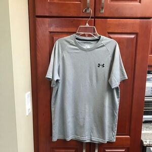 Men’s Gray Under Armor T-shirt